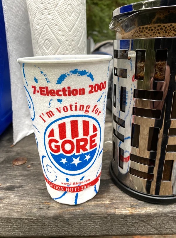 cool stuff people found - drinkware - 7Election 2000 I'm voting for Aid Gore Caution Hot! 200
