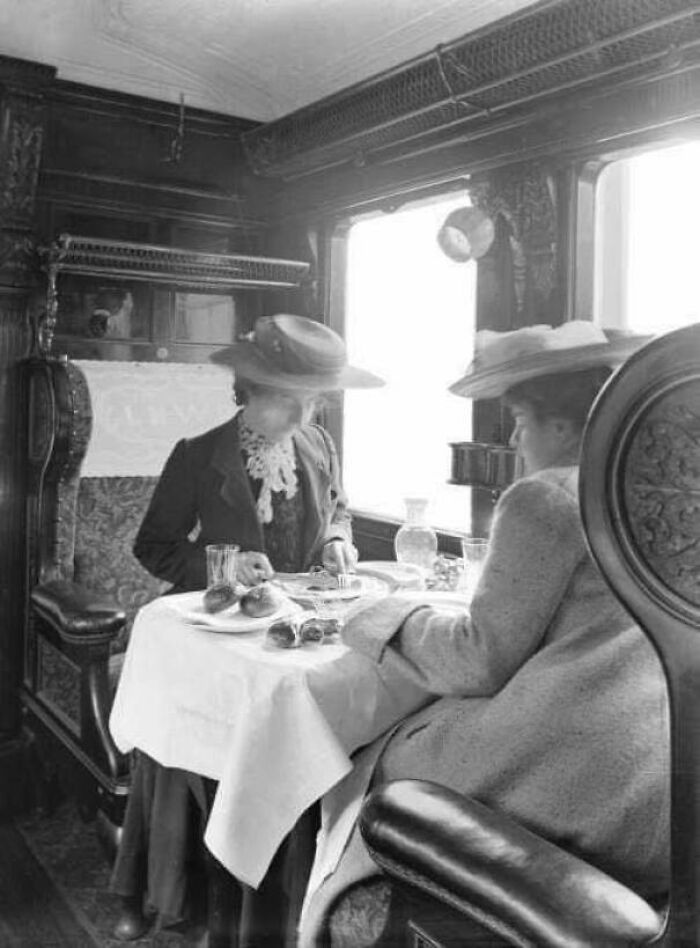 Passengers In First Class Dining Car, England, 1905