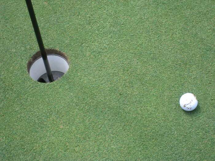 Since 2005 a man has regularly been taking poops in the golf holes at the Stavanger Golf Club in south-west Norway.