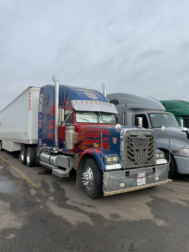 truck - Our Sur9 1726598 7824 907 Emi 1 51551 600 P