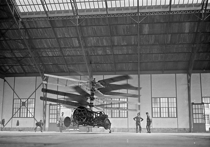 pictures from history - hangar - Sed Est Zzaz Sestava