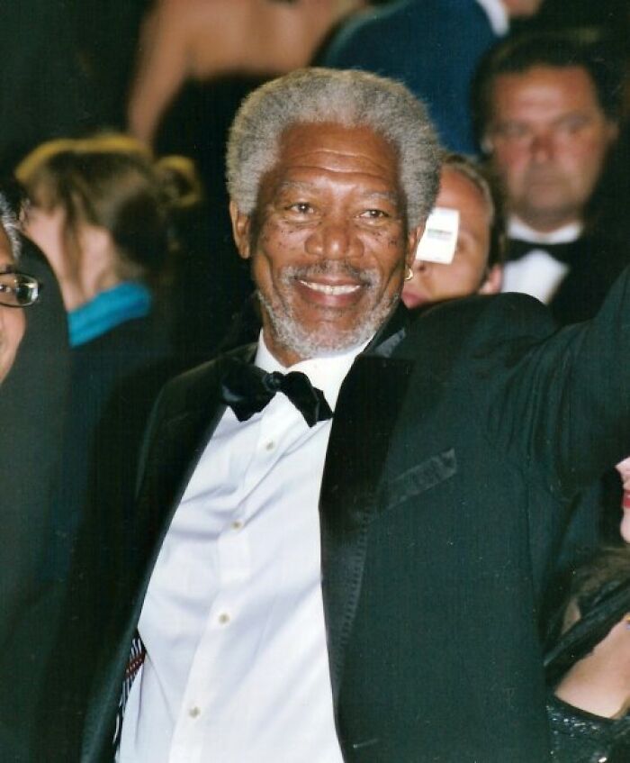 Morgan Freeman. We're both from the same state (Mississippi). I was having lunch near his home town when I noticed him. He took the time to talk to me, despite my epic fan grin, and paid for my food before he left. Best lunch I ever had.

So in conclusion I met God.