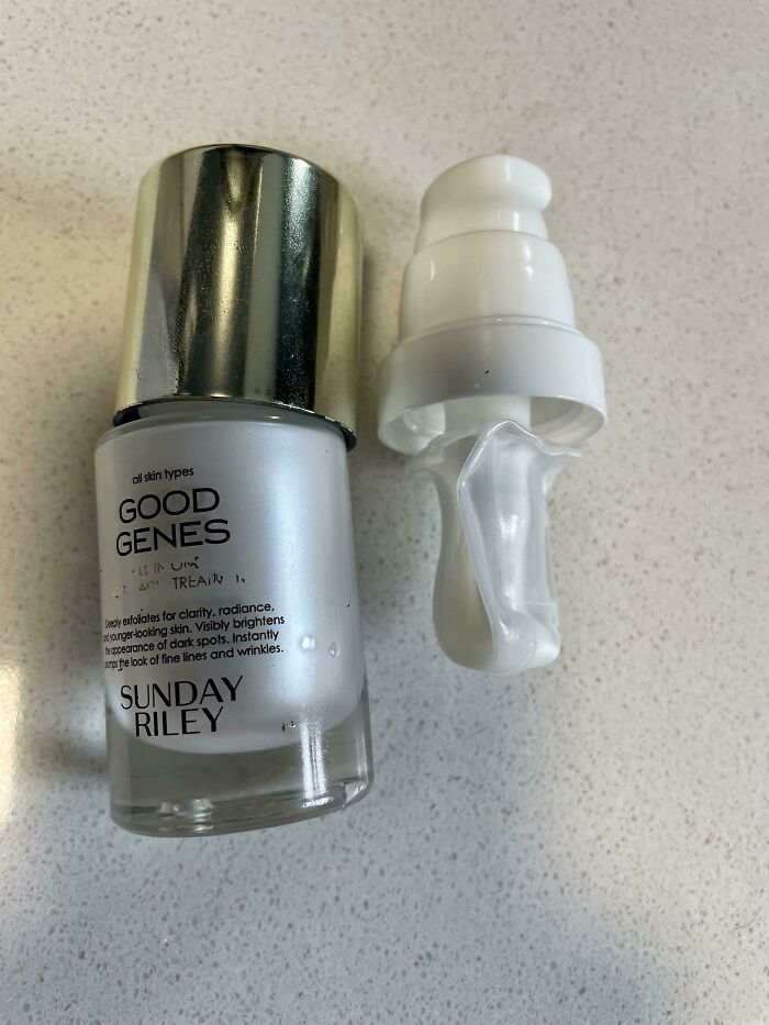 companies using scummy tactics - nail polish - all skin types Good Genes it in Um Ta Treai 1. Deeply exfoliates for clarity, radiance, youngerlooking skin. Visibly brightens teappearance of dark spots. Instantly the look of fine lines and wrinkles. Sunday