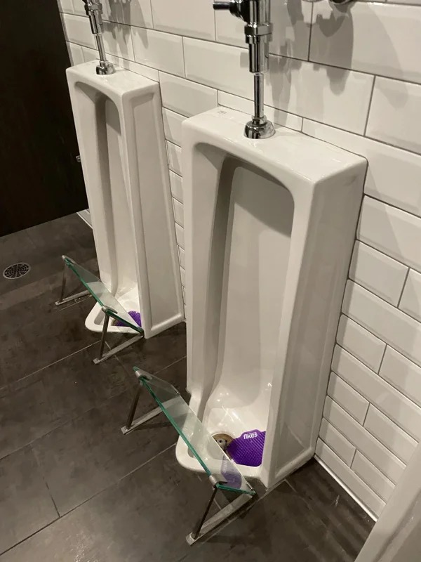 fascinating photos - urinal