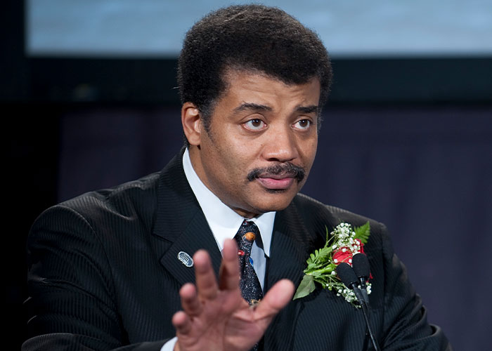 Neil Degrasse Tyson was a real a*****e to the crowd when he spoke at Mississippi State University around 8 years ago. The talk was a bit condescending, and it ended in a Q&A where he told a person with a question about pluto to put their hand down in the most serious and offended voice ever. This pretty fresh after the pluto isn't a planet thing, so I'm sure he was sick of hearing it, but he was just an a*****e in general. I guess I was expecting a student of Carl Sagan to be as awesome as Carl Sagan, which was my f**k up.