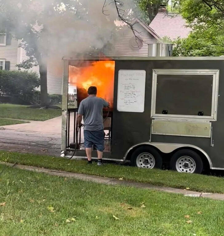 people having a terrible day - food truck