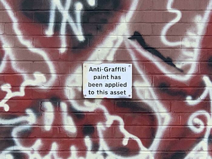 facepalms and fails - graffiti - N AntiGraffiti paint has been applied to this asset