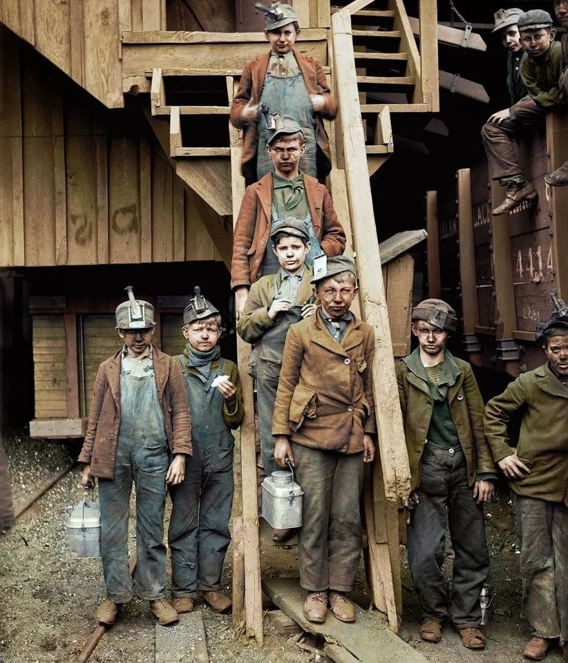 historical photographs - breaker boys at the woodward coal mines - Erba 2461 204