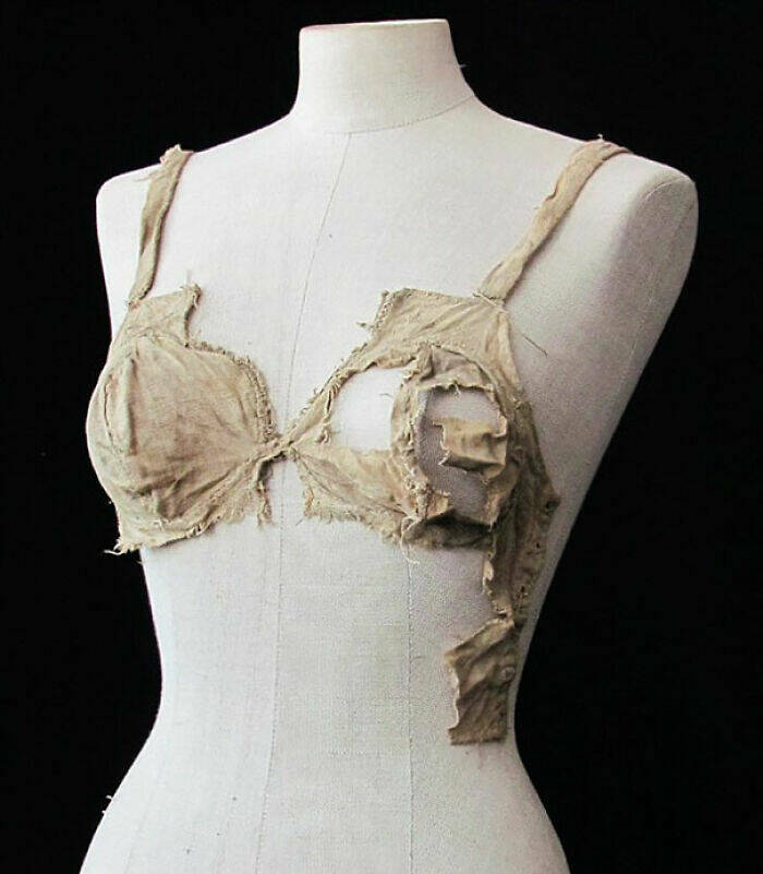 Oldest Brassiere (500 Years Old)

This bra was used between 1390 and 1485 in Austria. Earlier historical descriptions for “breast bags” do exist, but they had never been seen.