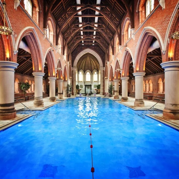 fascinating photos - church swimming pool - Fa 9