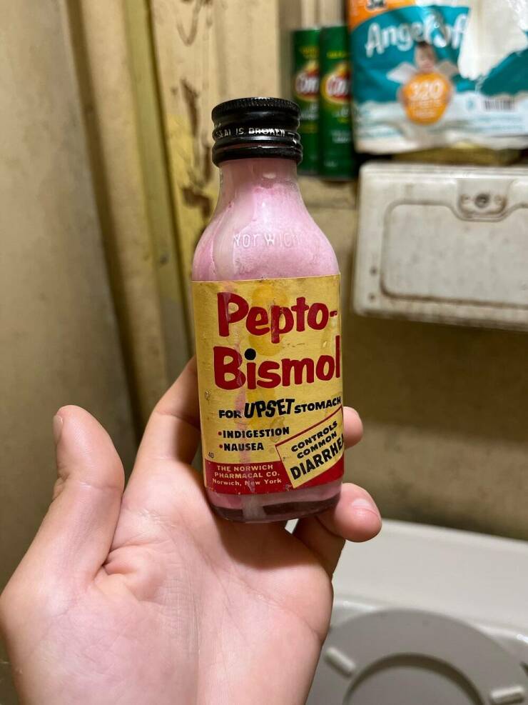 mildly interesting pics - bottle - Sai Is Browth Norwich Pepto Bismol For Upset Sto Indigestion Nausea Stomach Ntrols Conton, Diarrhe The Norwich Pharmacal Co. Norwich, New York Angel of 320
