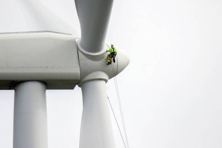 fascinating photos and interesting images - wind turbine repair