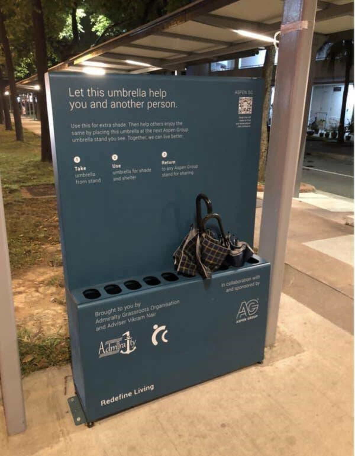 And in Singapore, there's an umbrella-sharing project where you can just take one when you need one!