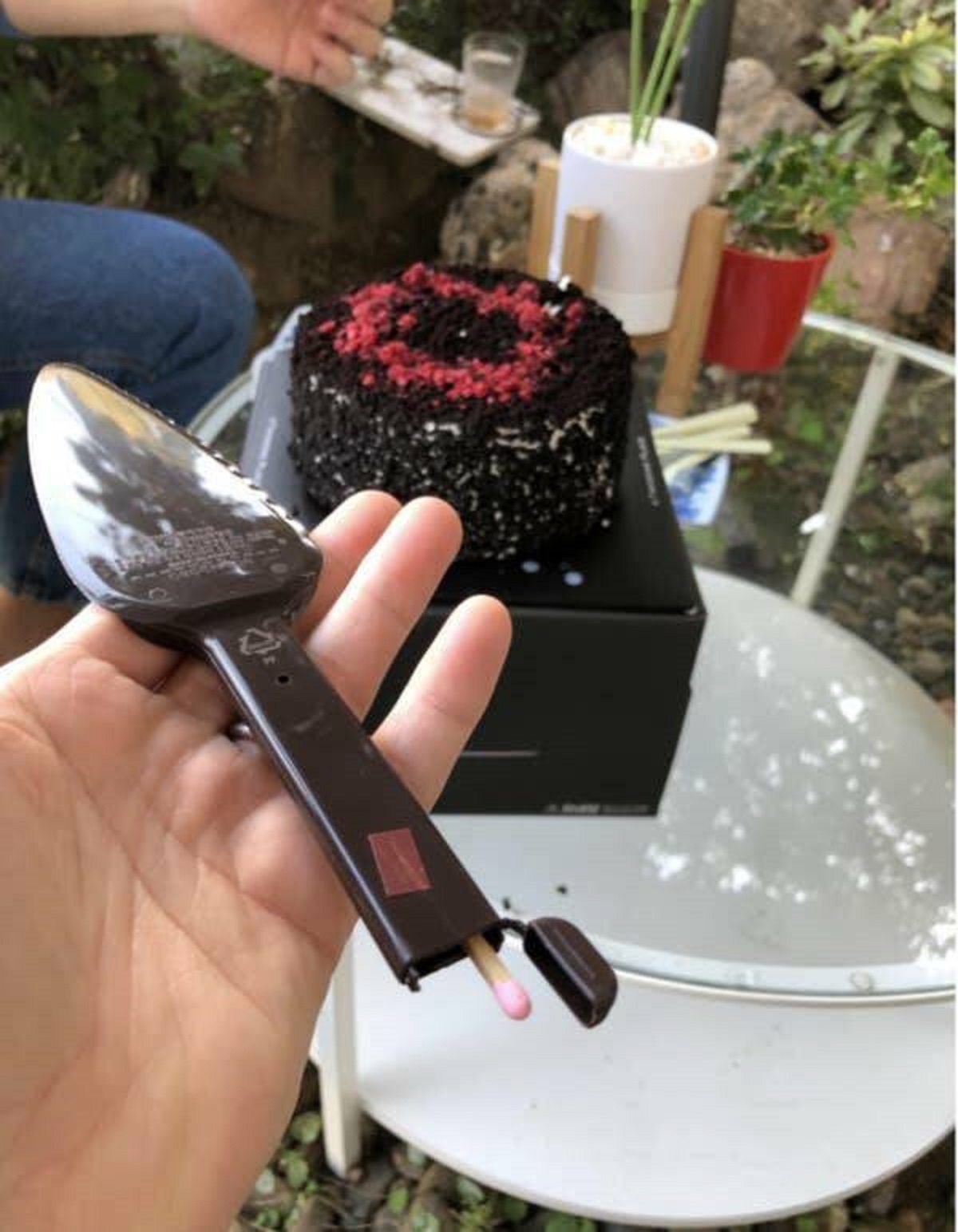 South Korean cakes also usually come with candles and matches — all inside a free cake knife.