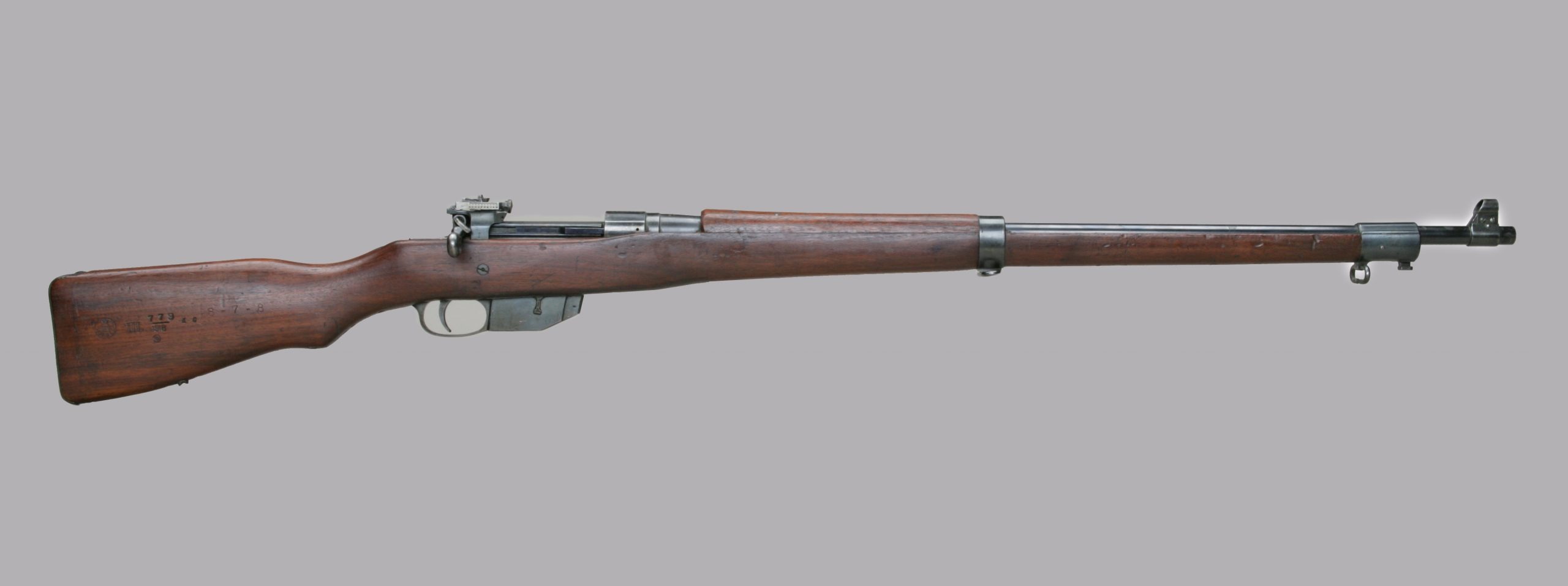 Canada developed the Ross Rifle because the British wouldn't give them Lee-Enfields during the 1899–1902 South African War. After the war the British urged Canada to switch to the Lee-Enfield but Canada refused. Ross Rifle proved ineffective in WW1 and Canada switched to the Lee-Enfield in 1916.