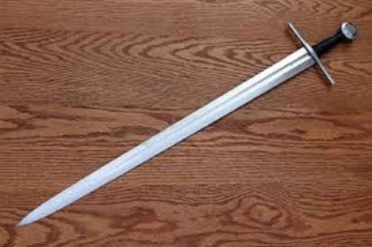 When people said, "it's a double-edged sword," I thought the sword's hilt was also a sword. Only until yesterday, it was explained to me by my brother that it was just sharp on both sides of the blade.