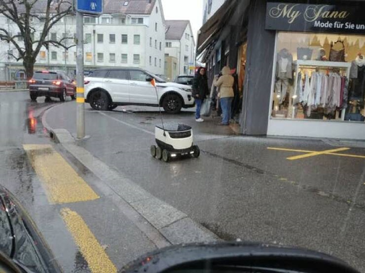 In Switzerland, little robots deliver mail.