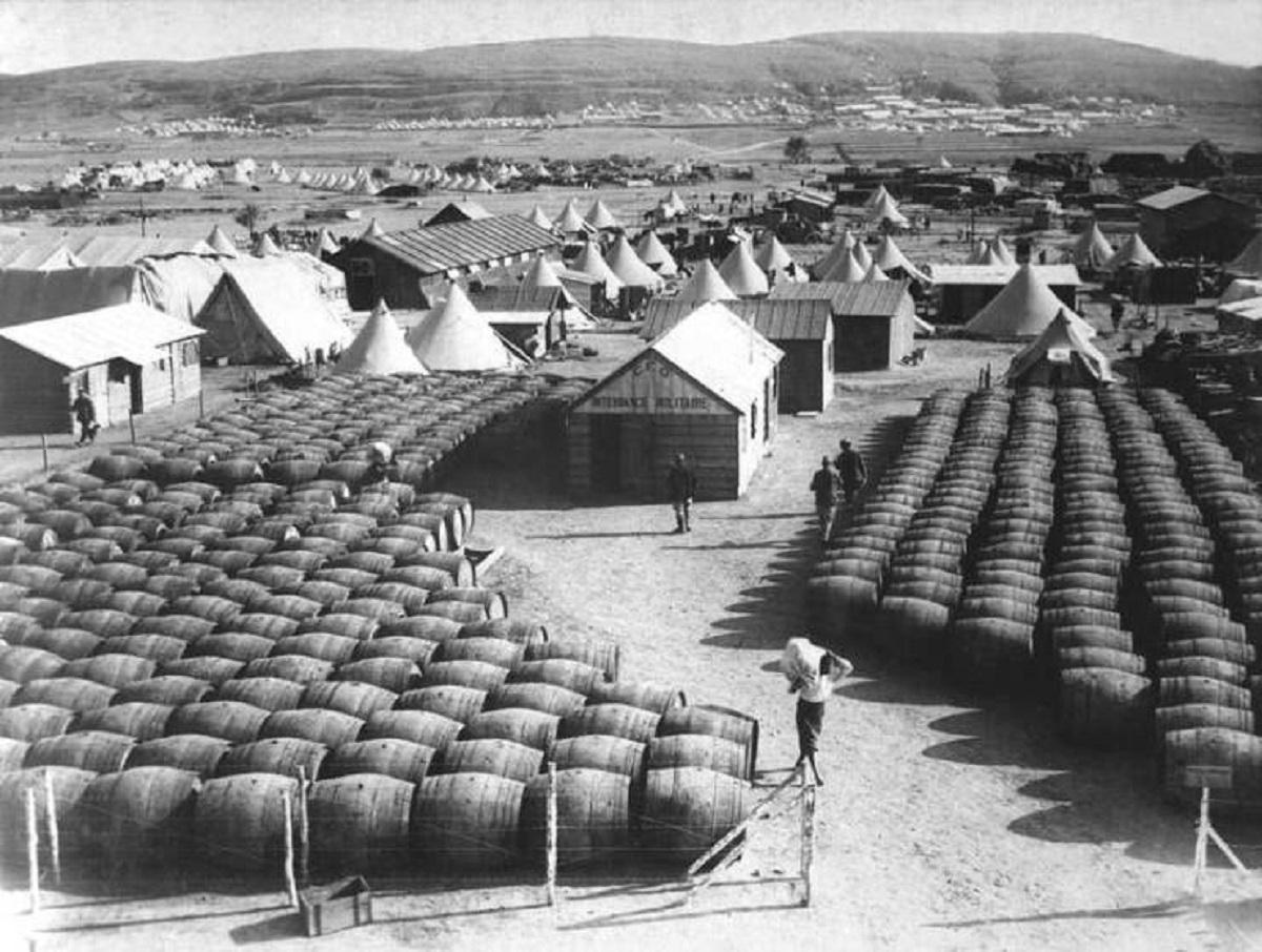 This is how many barrels of wine the French army supplied for its troops for the Battle of Gallipoli during World War I: