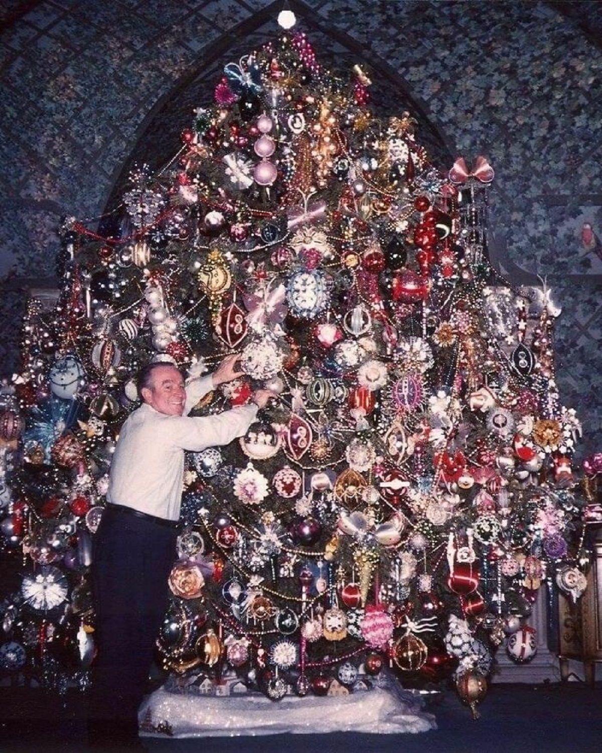 Harold Lloyd’s Magnificent (Year-Round) Christmas Tree