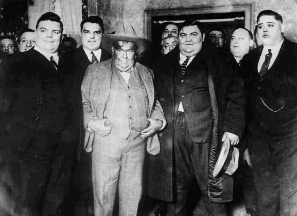 "Members Of The Fat Men's Club Of New York, 1904. All Members Had To Be At Least 200 Pounds(91kg), Pay A One Dollar Fee And Learn A Secret Handshake And Password"