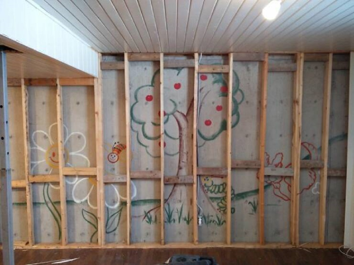 "Friend Tore Down His Wall For Renovations And Found This Mural On Another Wall Behind It"