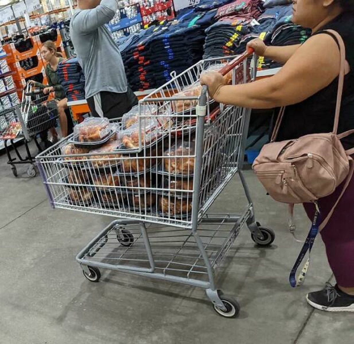 "Went To Costco To Grab A Rotisserie Chicken For The Weekend, But This Lady Beat Everyone To It"