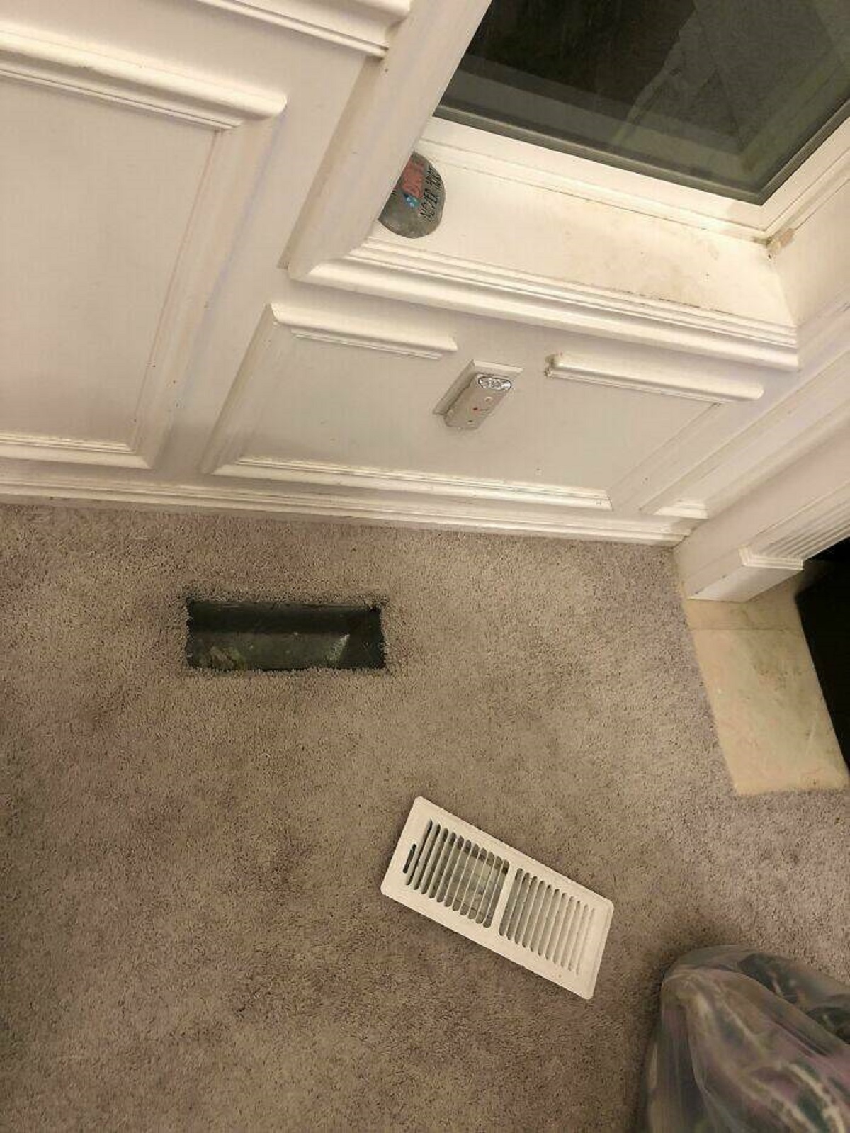 "Got Home Late From Work To Find My Entryway Vent Like This"