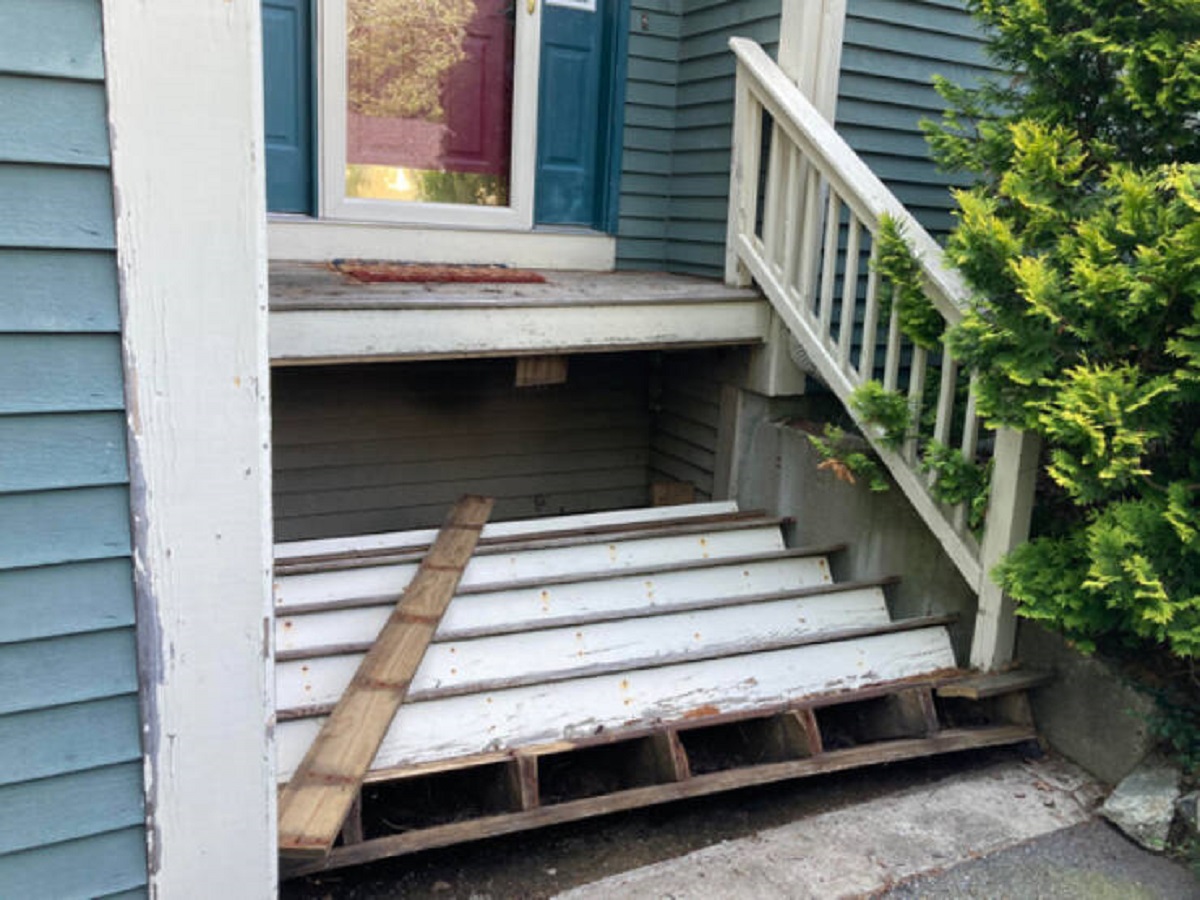 “Our front stairs randomly collapsed today.”