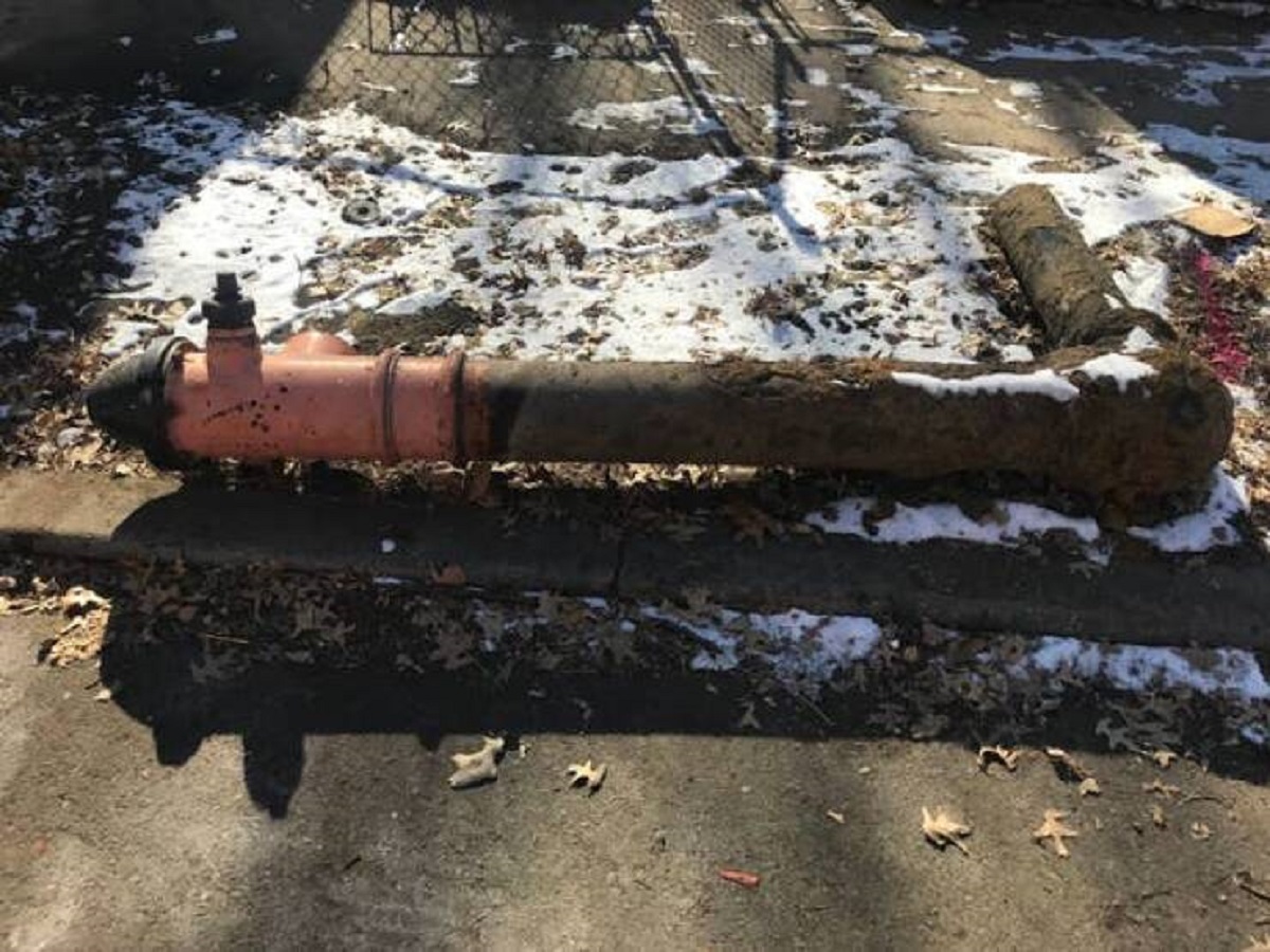 This is what the REST of a fire hydrant looks like:
