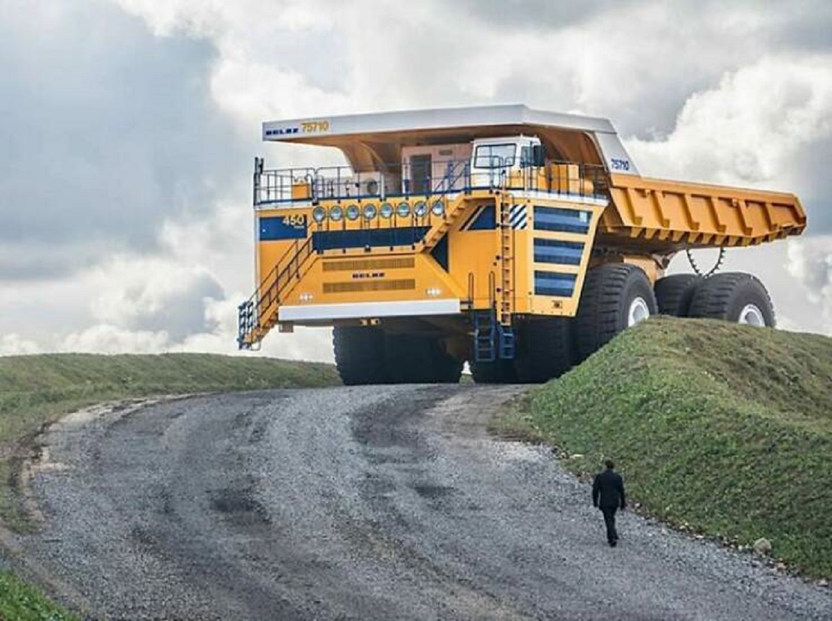 "The Belaz 75710, The World Largest Dumper"