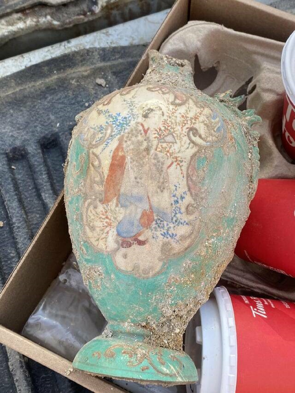 "This urn we discovered while digging 11 feet deep"