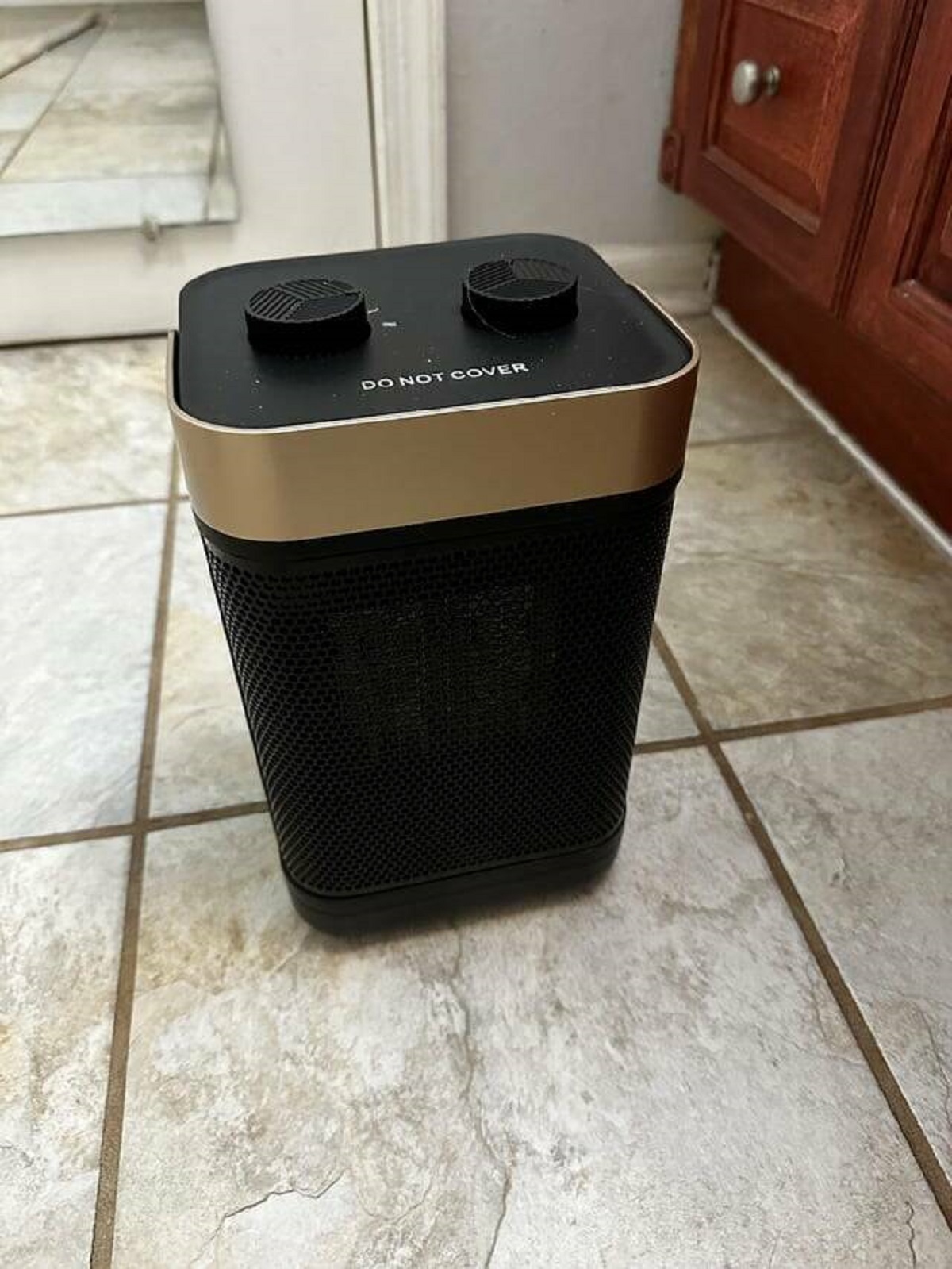 "My space heater looks like a Duracell 9v battery"