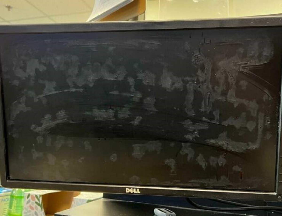 "My Coworker Decided To Wipe The Monitor With Clorox Bleach Wipes"