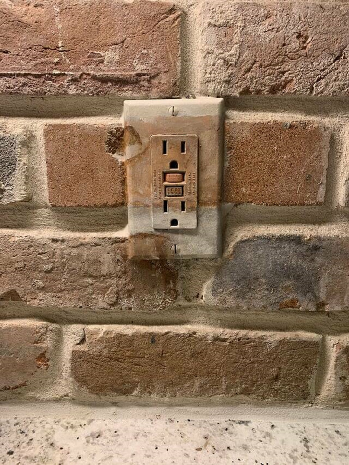 "My boyfriend’s parents had their kitchen outlets painted to match their backsplash"