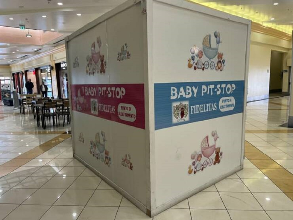 "A breastfeeding point in an Italian shopping centre"