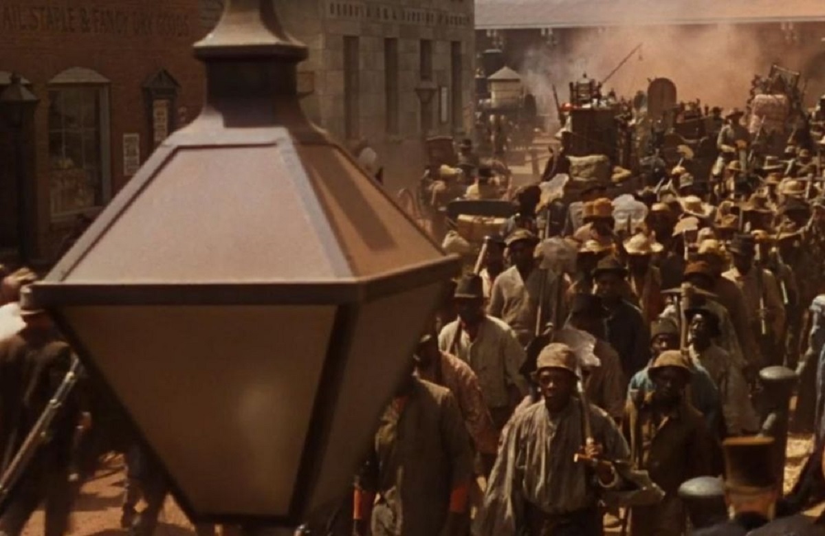 In "Gone with the Wind," a historical drama set in the Civil War era, a subtle anachronism appears. During an Atlanta street scene, light bulbs, a modern invention, are visible, sparking curiosity about historical accuracy. Despite this oversight, "Gone with the Wind" remains a timeless classic, leaving viewers to ponder the film's authenticity.