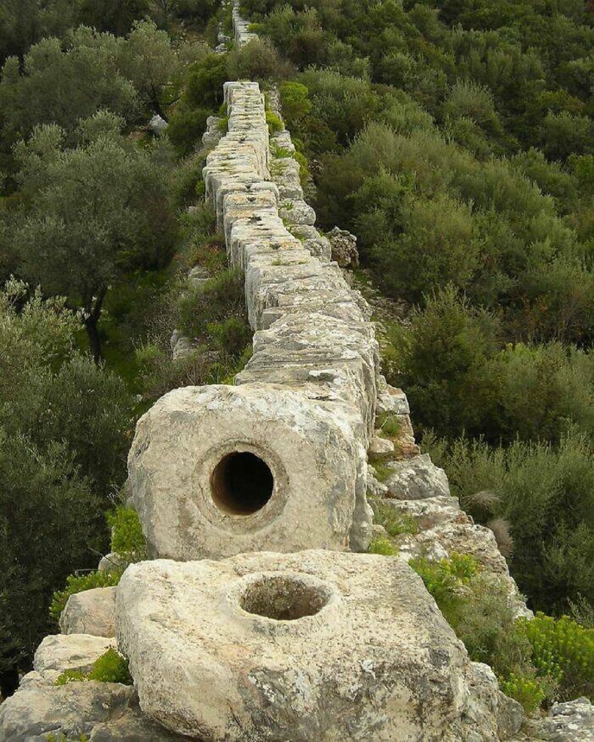 fascinating photos - roman aqueduct