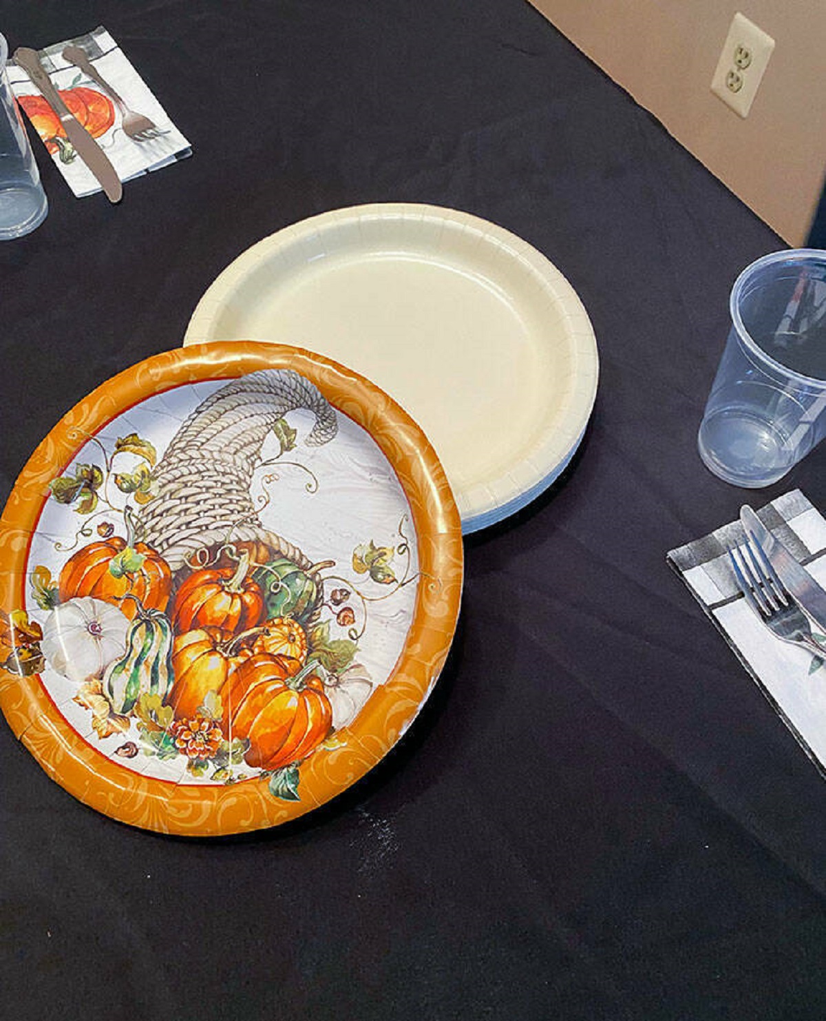 "This Stack Of Plates We Bought For Thanksgiving Only Has The Top Plate Decorated, And The Rest Are Plain White"