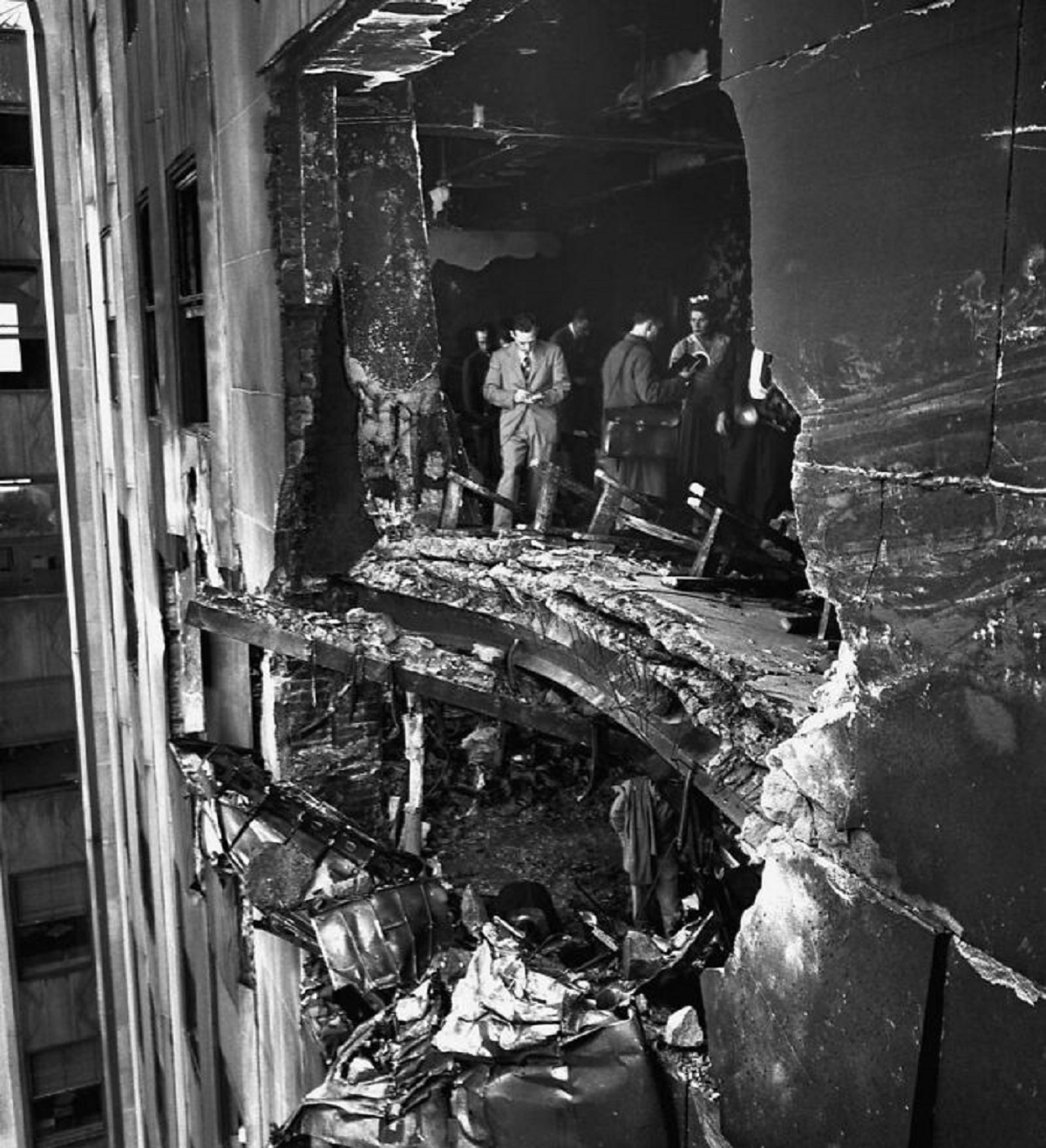 In 1945, a B-25 bomber accidentally crashed into the Empire State Building due to intense fog, claiming the lives of 14 people.

Amongst other damages, the plane severed the cables of the elevator and the operator inside, Betty Lou Oliver, fell 75 stories to the basement, somehow managing to survive. She still holds the world record for the longest survived elevator fall.