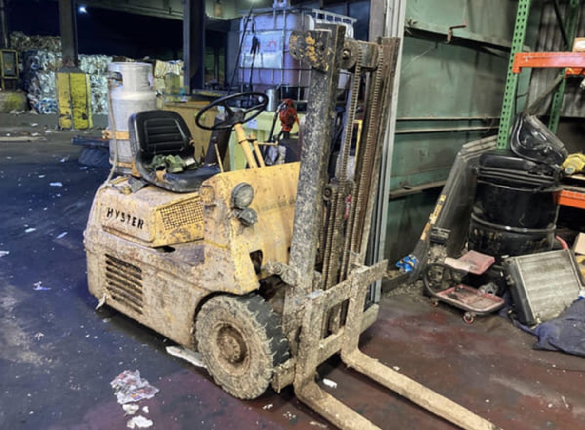 “A forklift with zero safety features. No clue how old this thing is, couldn’t find a data plate.”