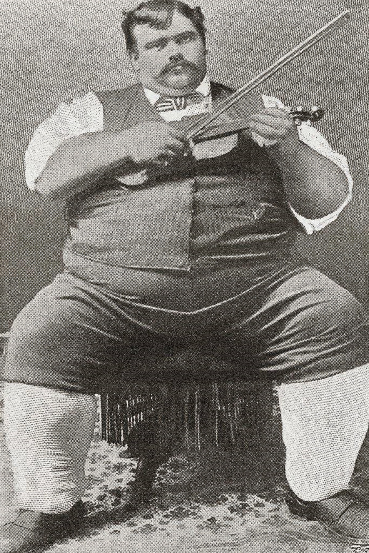 This man, Gay Jewel, was declared the "world's heaviest man" in 1899: