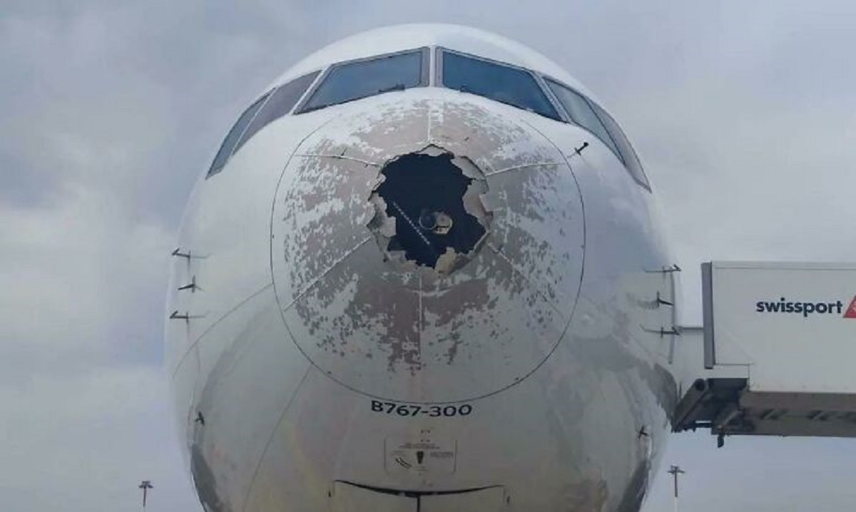 A Delta Airlines Boeing 767-300 After Flying Through A Hailstorm Over Milan, Italy