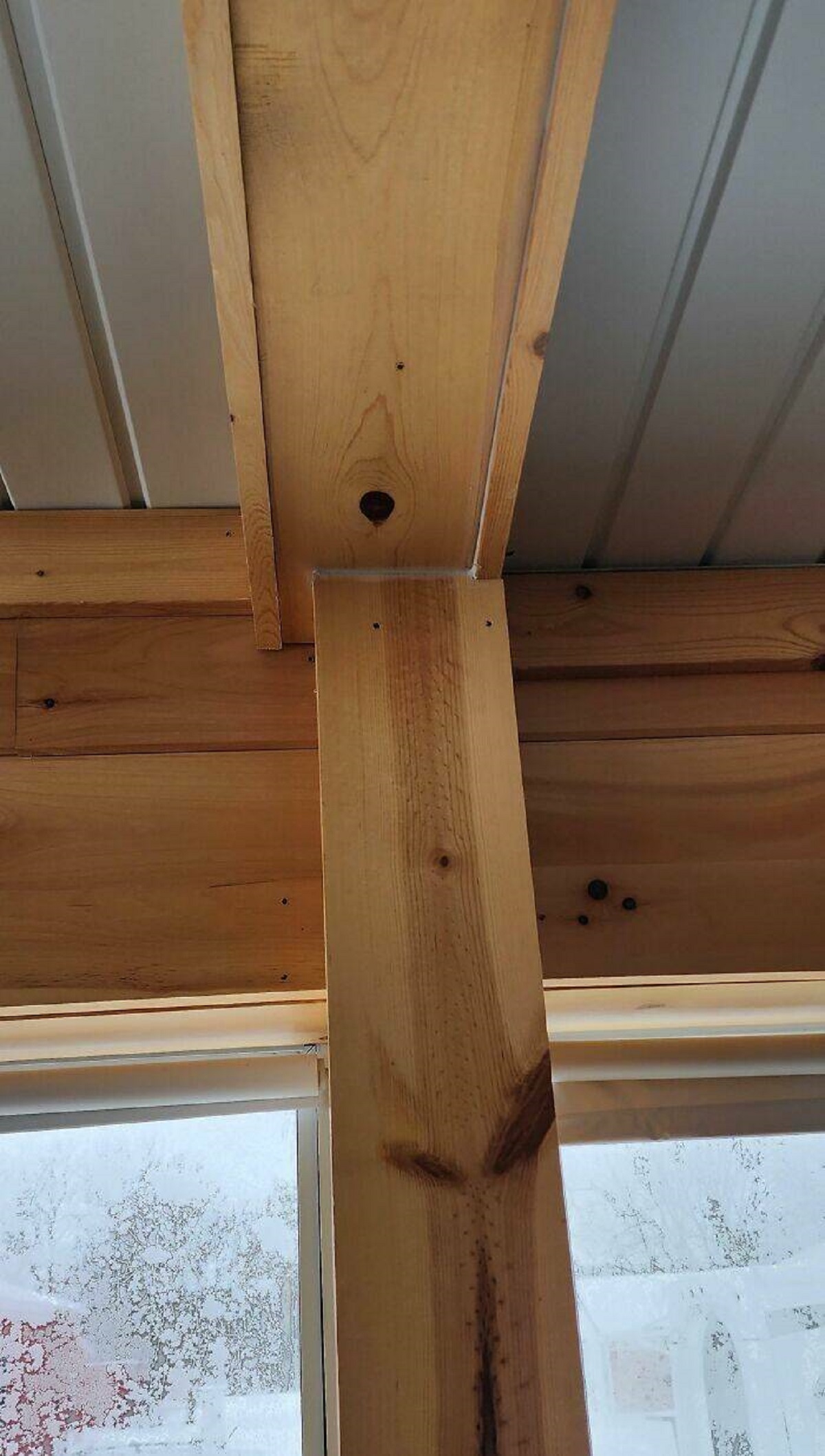 "My Mom Paid $20k To Enclose Her Porch. I Saw It Today. All Of The Beams And Joints Look Like This"