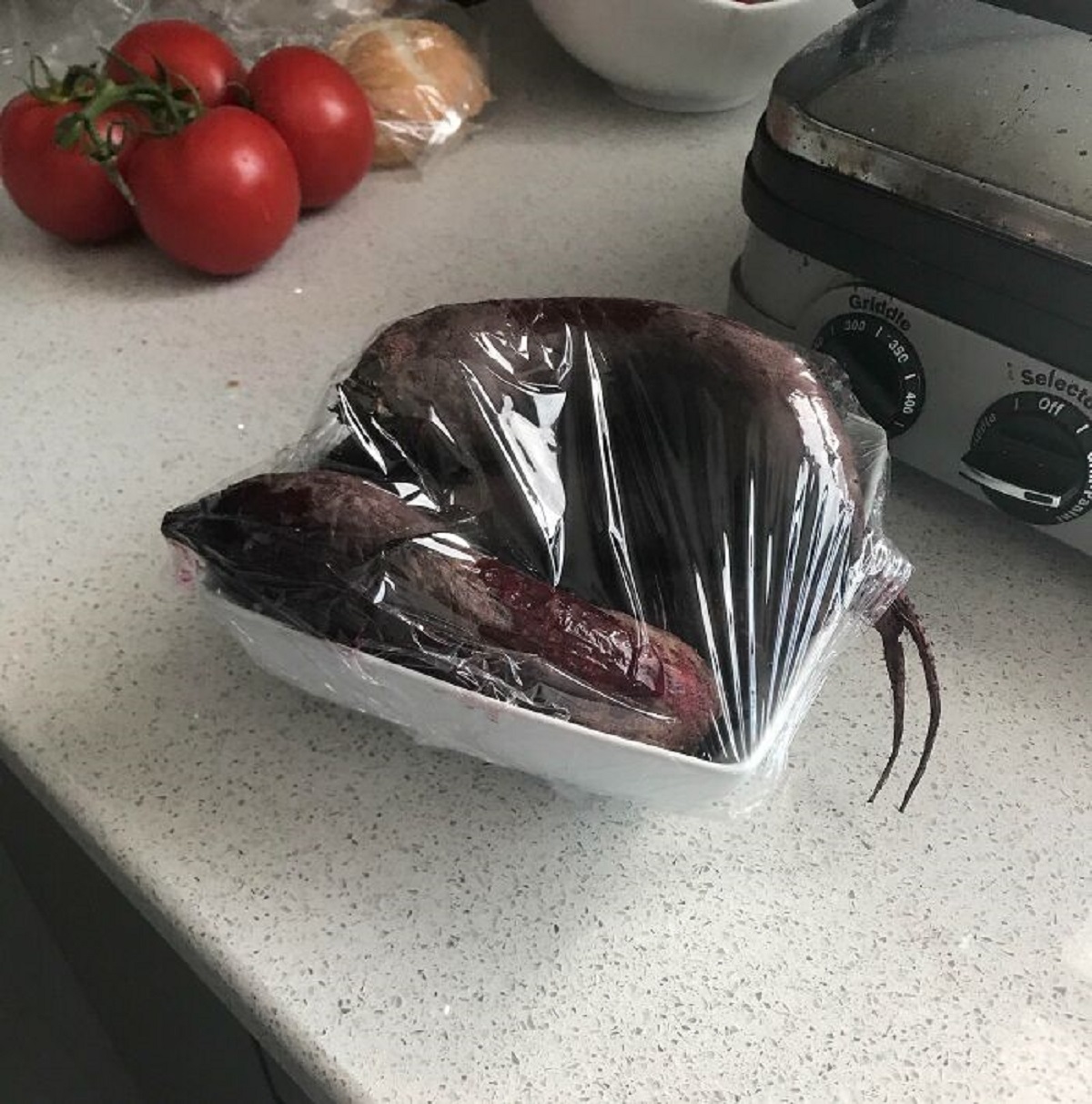 I Got So Freaked Out This Morning With My Wife’s Cooking. Turns Out Long Beets Can Closely Resemble Skinned Rats