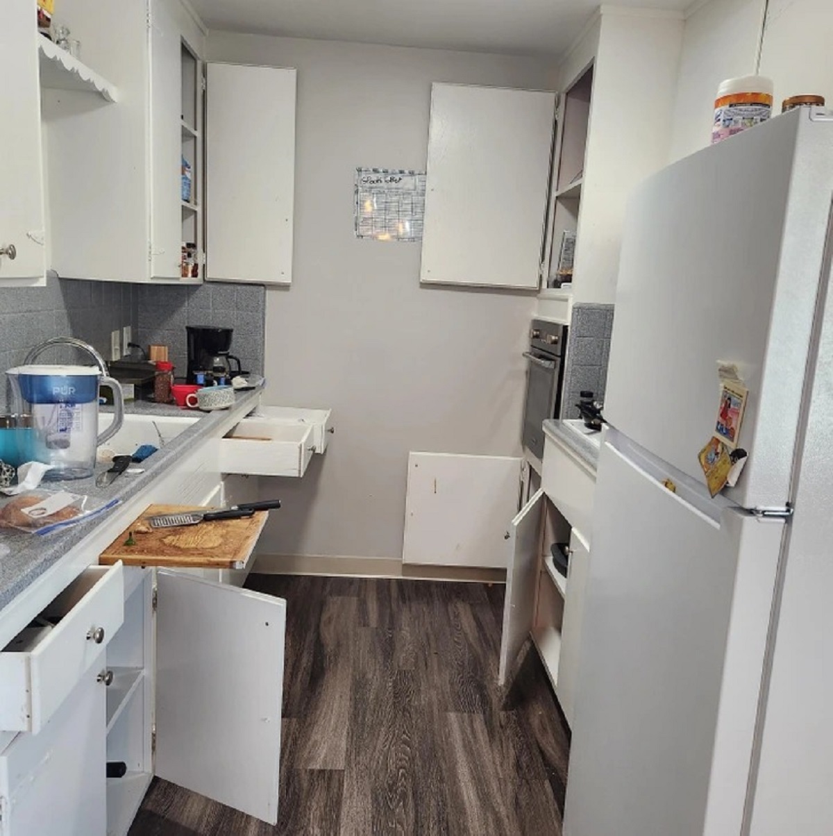 “My fiancé has a weird habit of not closing drawers or cabinets they open. See that mess? He just finished cooking.”