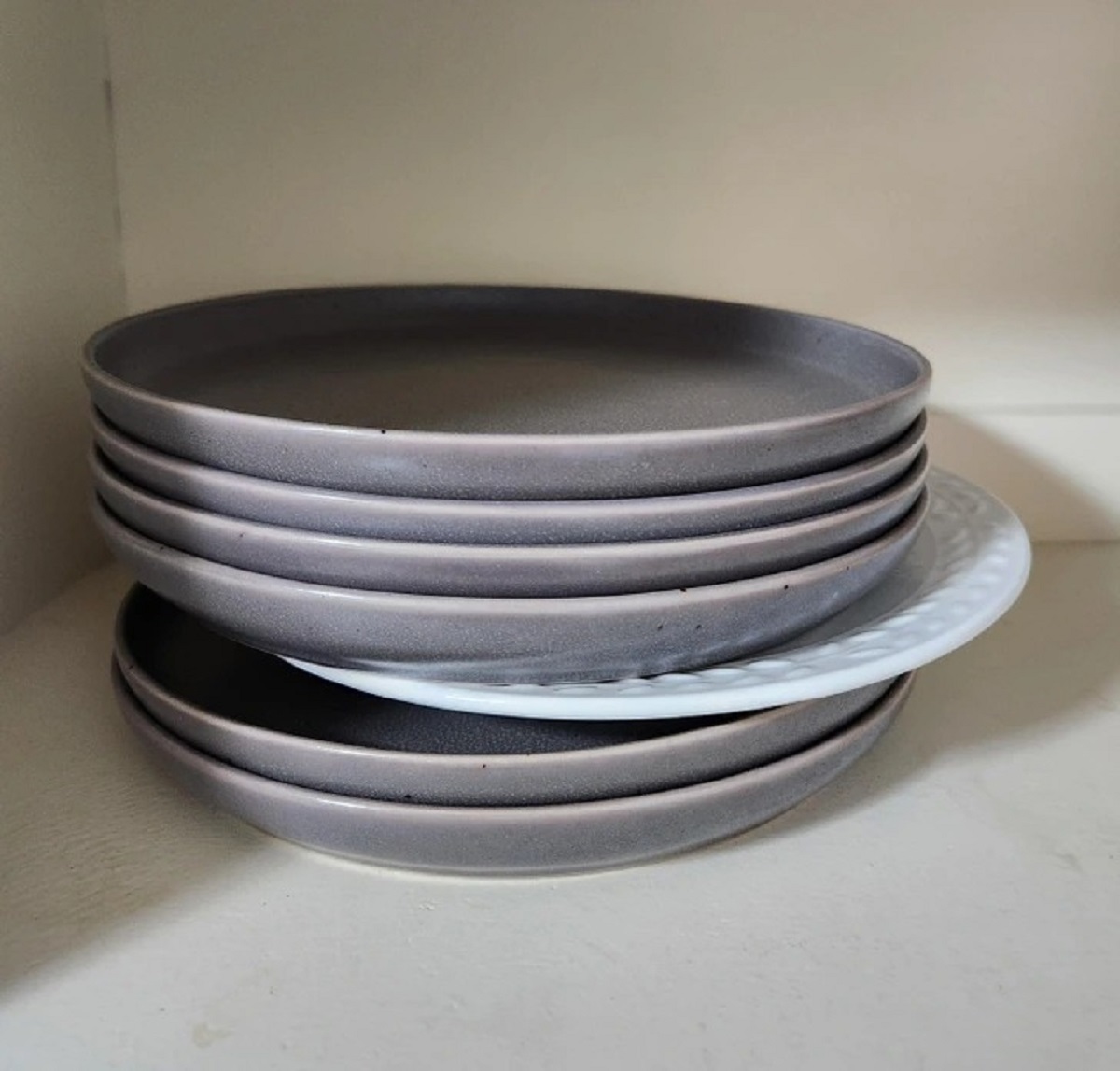 “How my 12-year-old daughter stacks dishes”