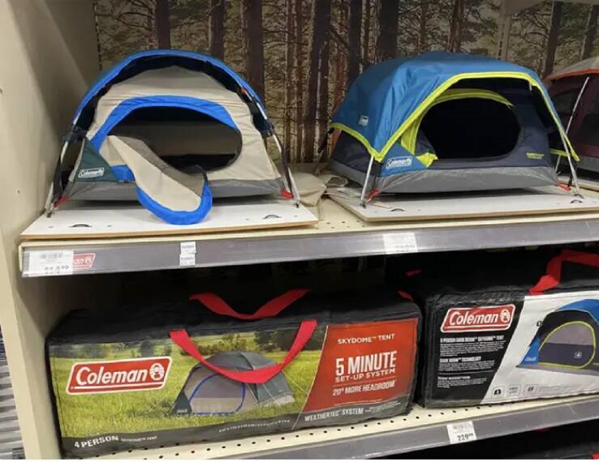 These miniature tents show what the full-size tents look like, so you don't have to rely on the photo on the package.