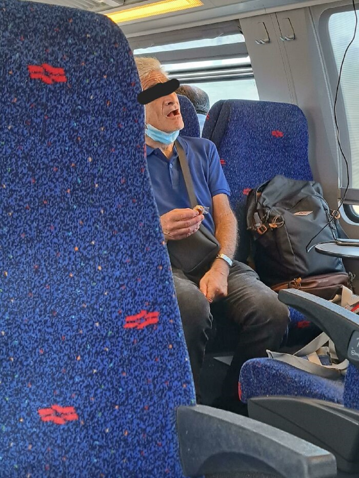 This Guy On The Train Was Putting His Mask Down Every Two Minutes To Sneeze And Played Music On His Phone For One Hour