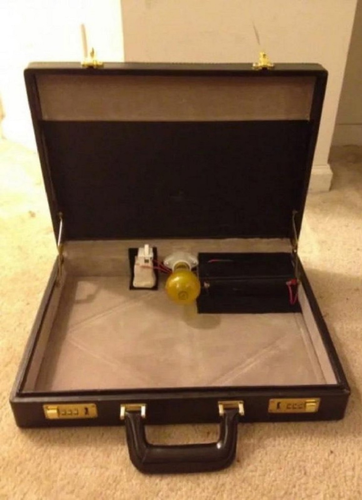 The infamous Pulp Fiction briefcase