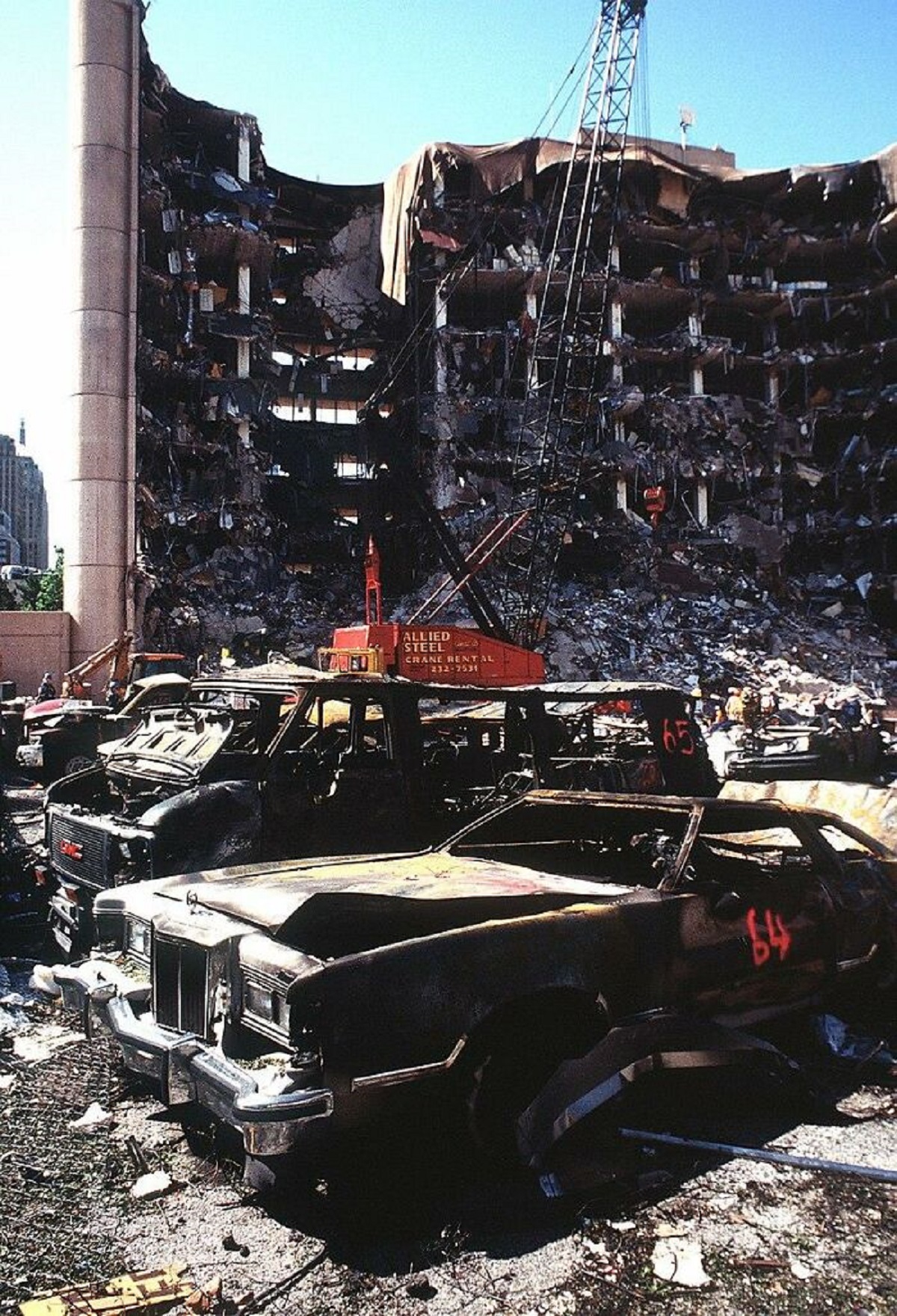 the bomb used in the Oklahoma City bombing took an estimated inflation-adjusted $10 000 to produce.